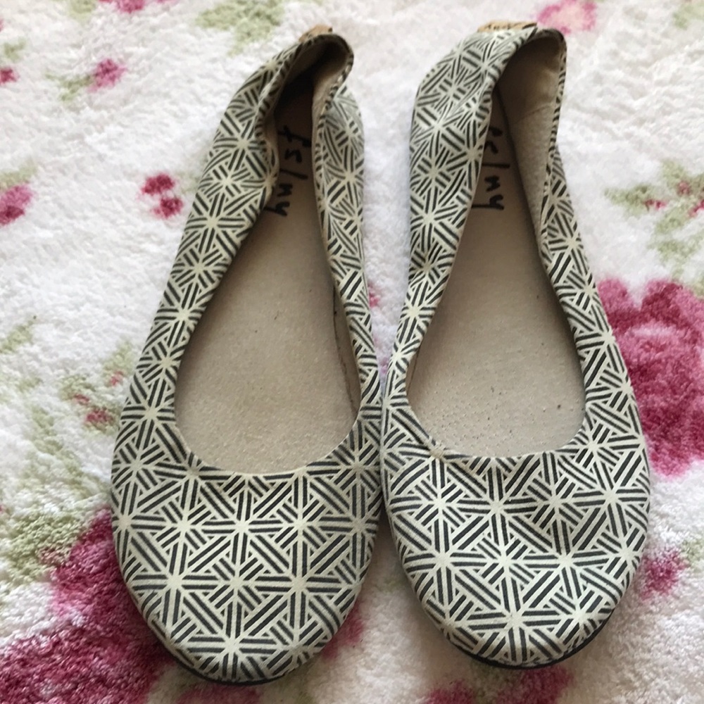 NWT fs | ny Flats
